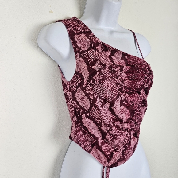 BY.DYLN Pink Snake Print One-Shoulder Ruched Crop Top Size M Revolve NWT - Picture 6 of 11